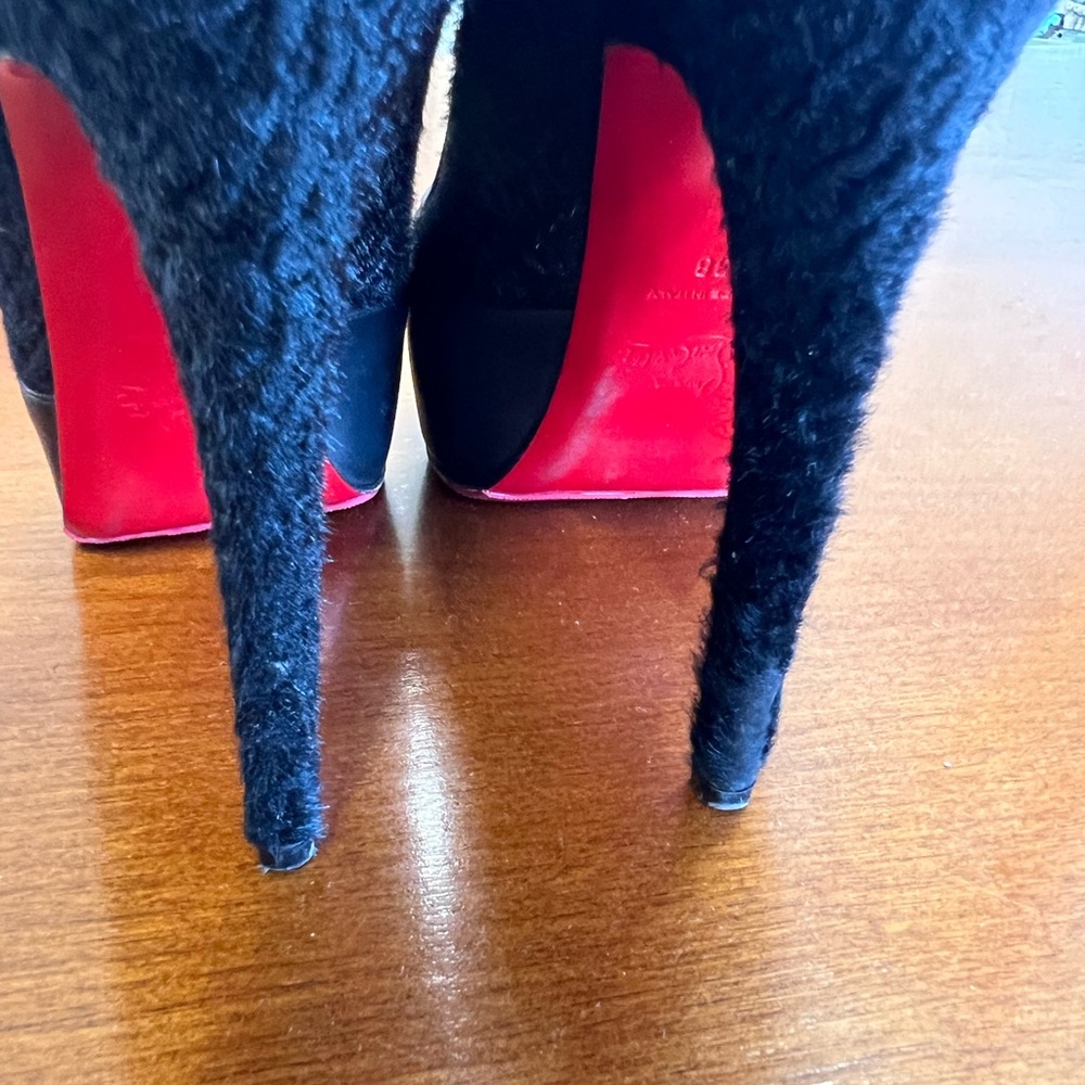 Christian Louboutin Maggie pony hair pump Size 38 Made in Italy Black on Black - Picture 6 of 16